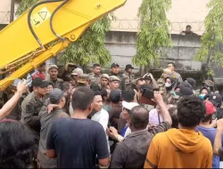 Ricuh Eksekusi Lahan di Medan Deli hingga Insiden Berdarah, Warga: Orang Brimob yang Pukuli