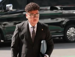 Rumah Rp 70 Miliar Uya Kuya Porak-poranda, Garasi Hancur