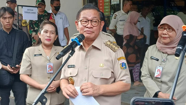 Pramono Lanjutkan Normalisasi