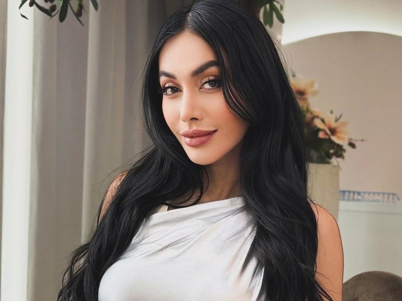 Denada Digugat Rp 7 Miliar