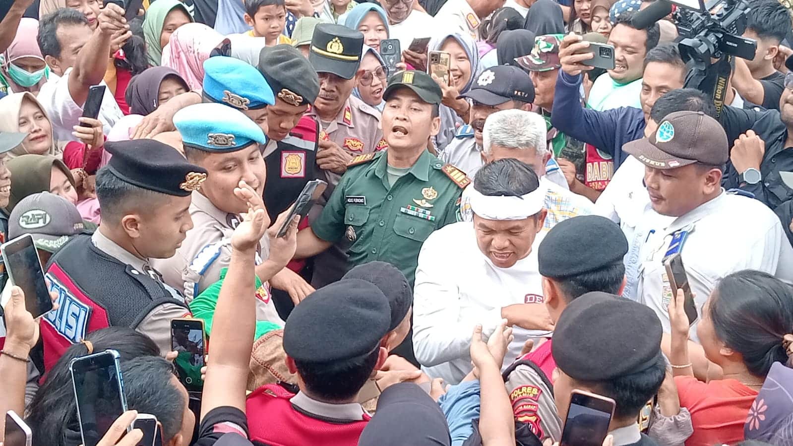 Terima Bantuan Rp 5 Juta
