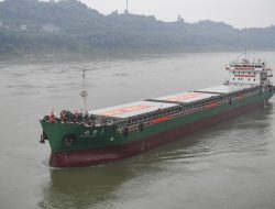 China Luncurkan Kapal Kontainer Listrik Terbesar Dunia Kapasitas 10.000 Ton