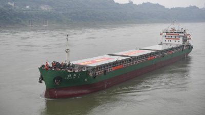 China Luncurkan Kapal Kontainer Listrik Terbesar Dunia Kapasitas 10.000 Ton